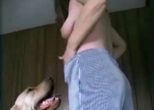 Busty woman is playing with a hunter in the bedroom