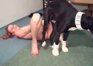 Dark boxer drills her wet twat