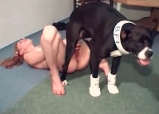 Dark boxer drills her wet twat