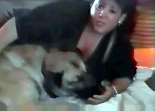 Chubby slut plays with her puppy