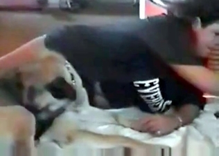 Chubby slut plays with her puppy