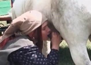 Farm girl takes a horse wiener