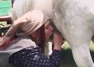 Farm girl takes a horse wiener